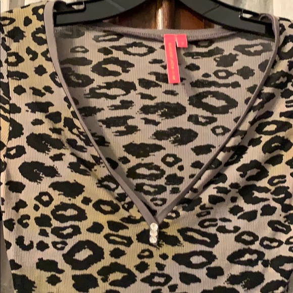 Top - Picture 2 of 3